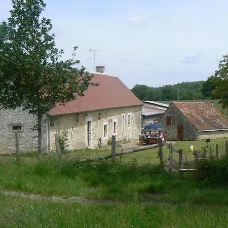 Holiday home Charmante Longere 18eme Siecle Avec Jardin, Animaux Acceptes - Fr-1-497-49