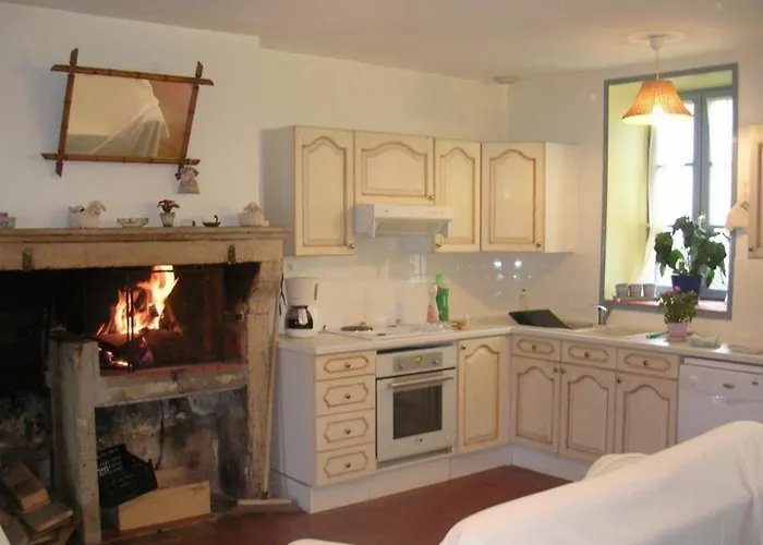 別荘 Charmante Longere 18eme Siecle Avec Jardin, Animaux Acceptes - Fr-1-497-49