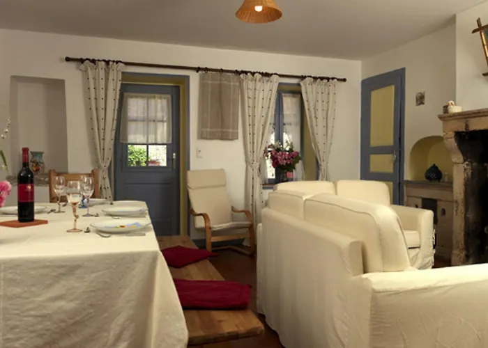 別荘 Charmante Longere 18eme Siecle Avec Jardin, Animaux Acceptes - Fr-1-497-49 *